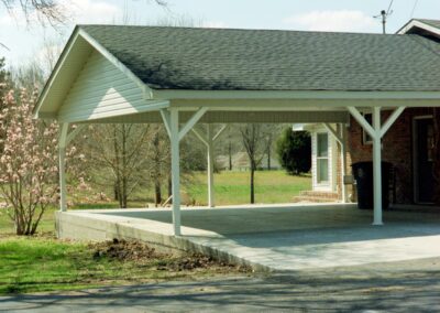 Custom garage with distinctive design features by MasterCraft Construction